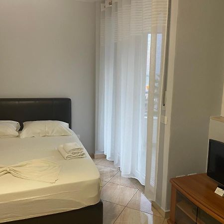 Kokomani Apartment Durres Exterior photo