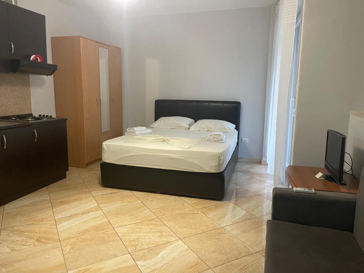 Kokomani Apartment Durres Exterior photo