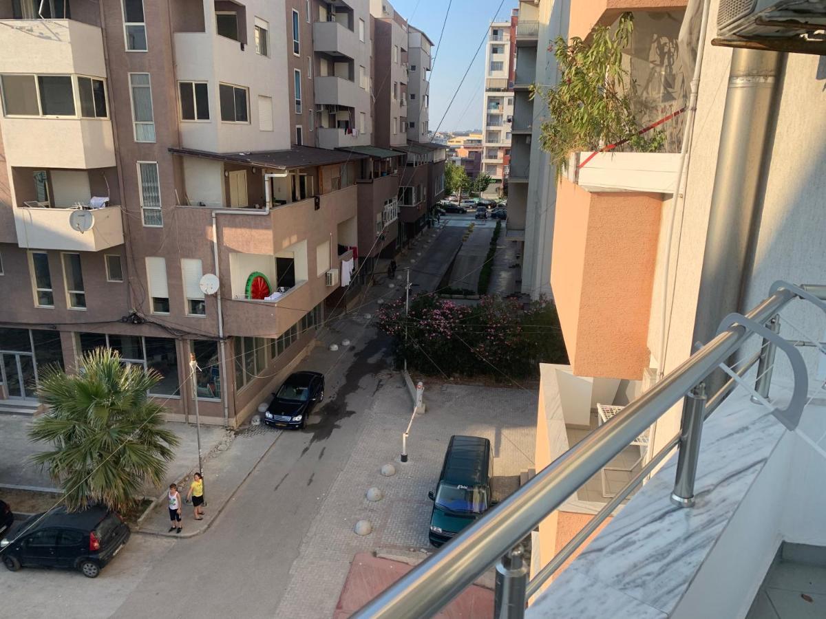 Kokomani Apartment Durres Exterior photo
